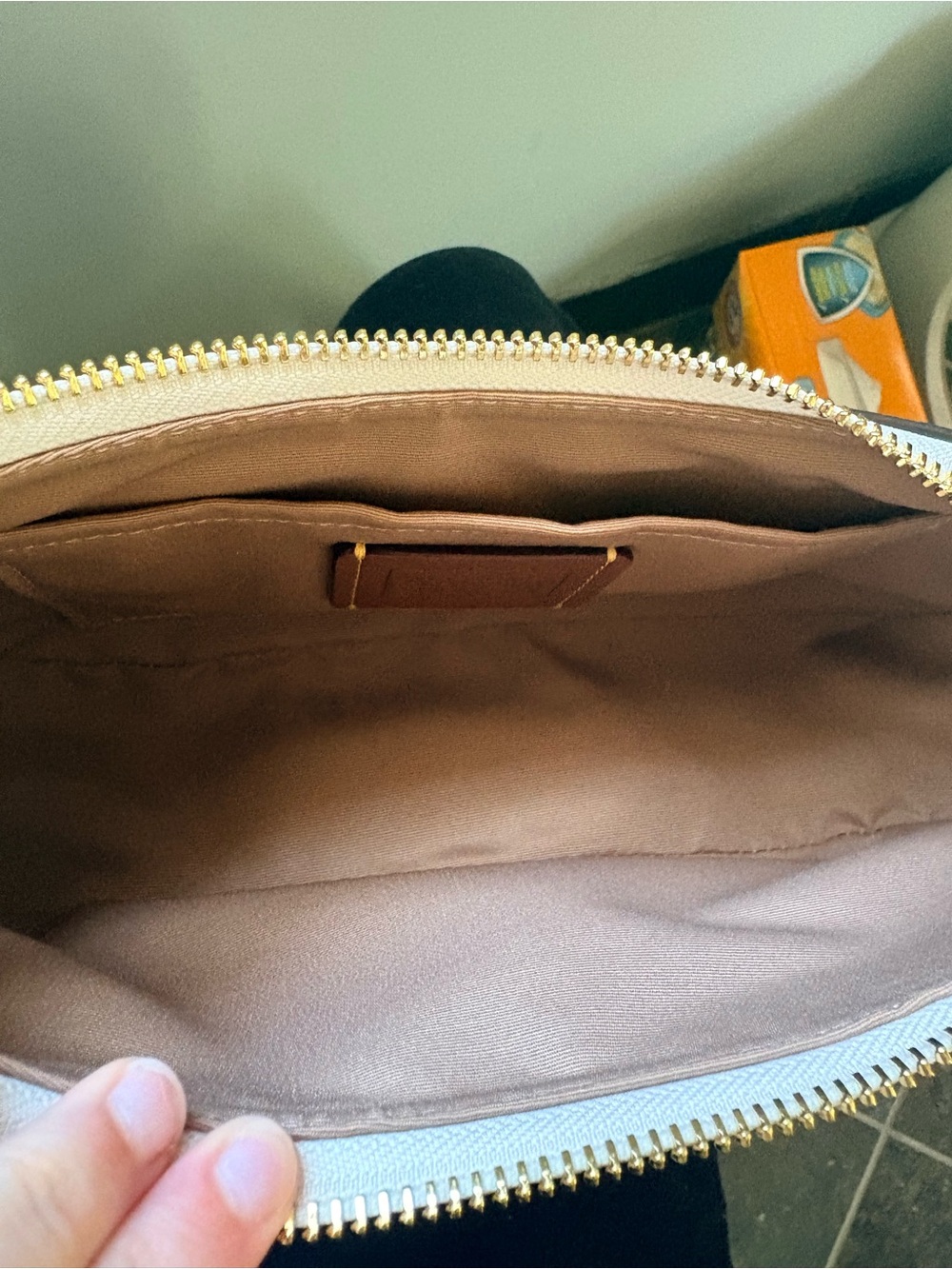 Coach Pebble Leather Shoulder Bag in Pale Cream - Picture 4 of 4